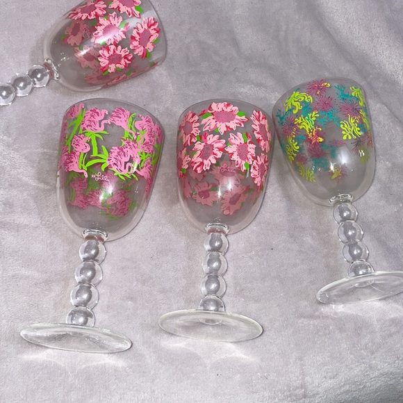 Lilly Pulitzer Wine Glass Set - Picture 6 of 8